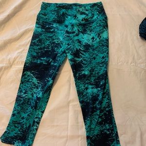 Nike crop athletic pants